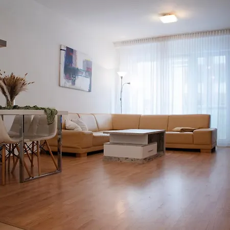 Bakossova Centrum * 반스카비스트리카